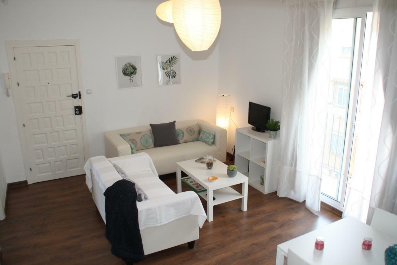 Apartamento Tia Maria Apartment Malaga Luaran gambar