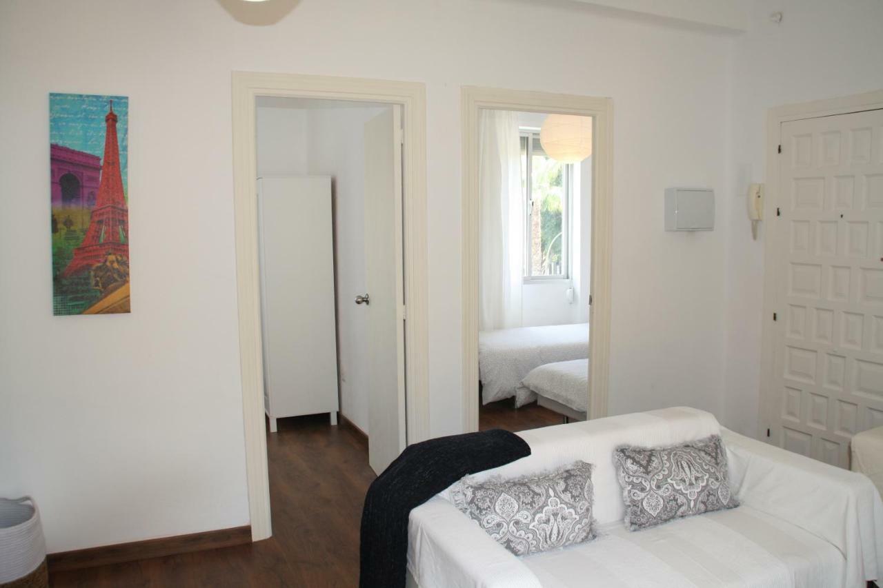 Apartamento Tia Maria Apartment Malaga Luaran gambar