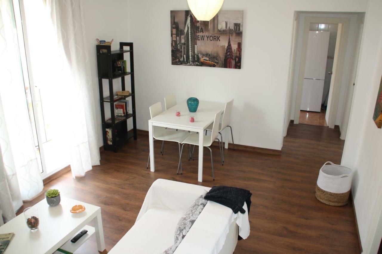 Apartamento Tia Maria Apartment Malaga Luaran gambar