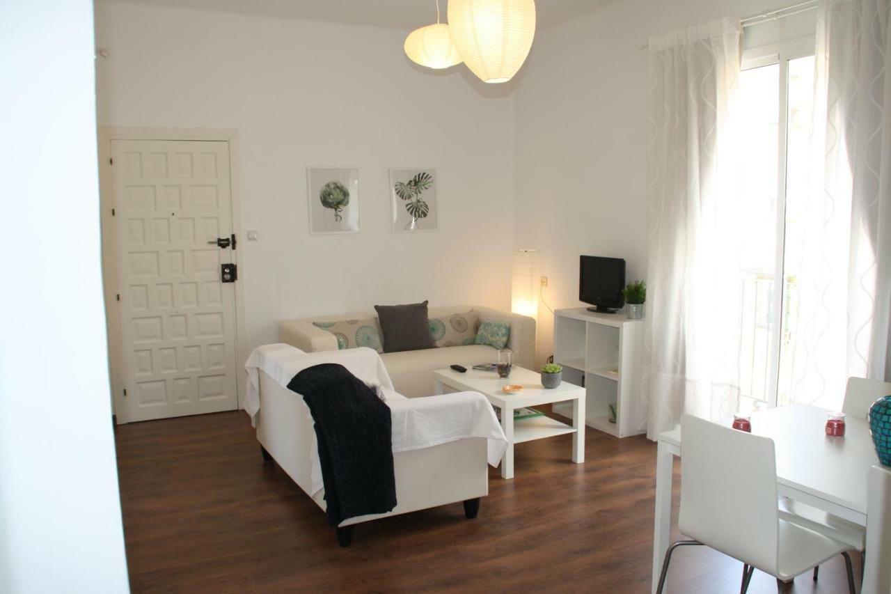 Apartamento Tia Maria Apartment Malaga Luaran gambar