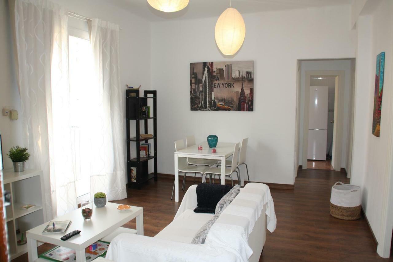 Apartamento Tia Maria Apartment Malaga Luaran gambar