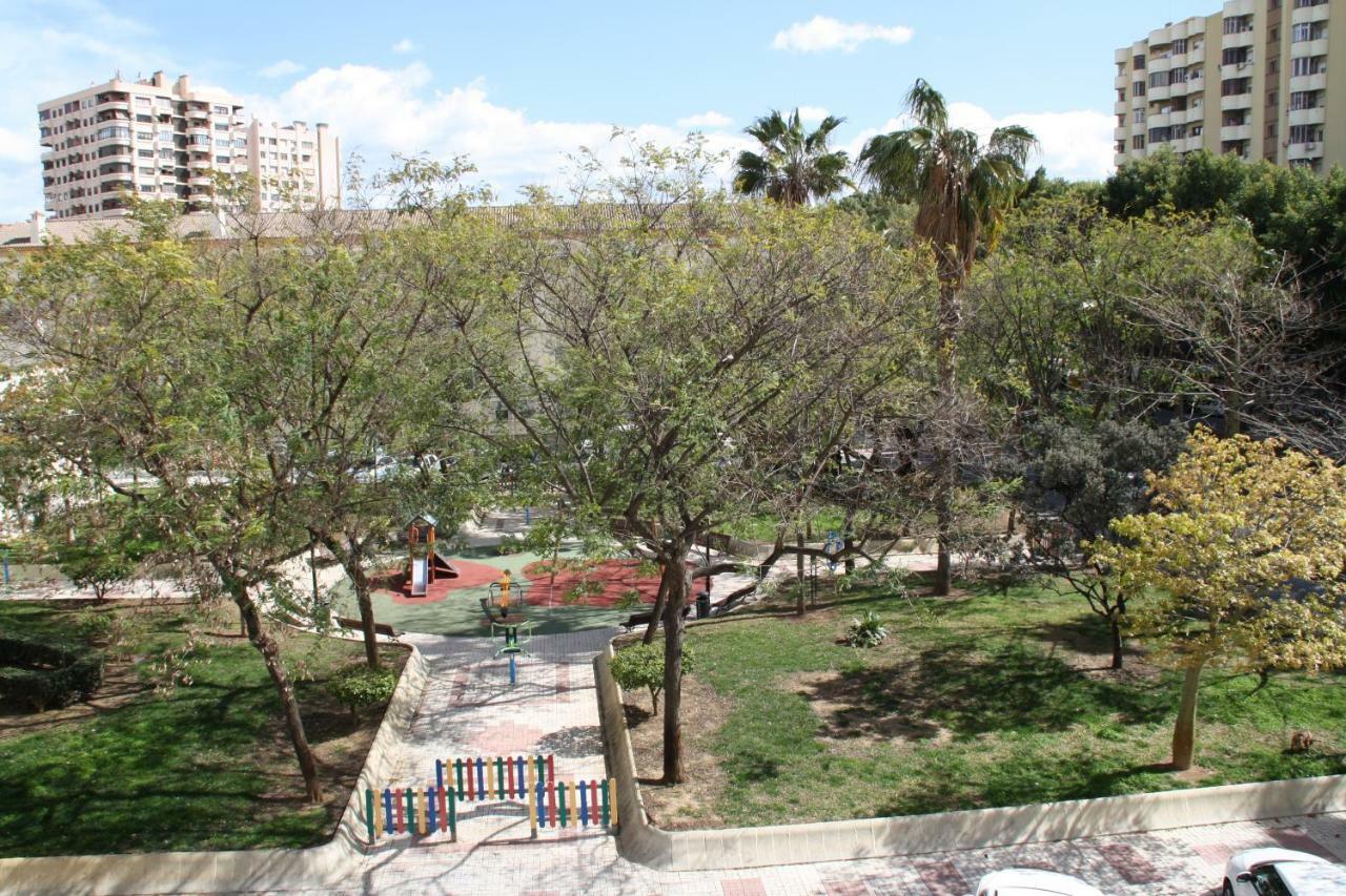 Apartamento Tia Maria Apartment Malaga Luaran gambar