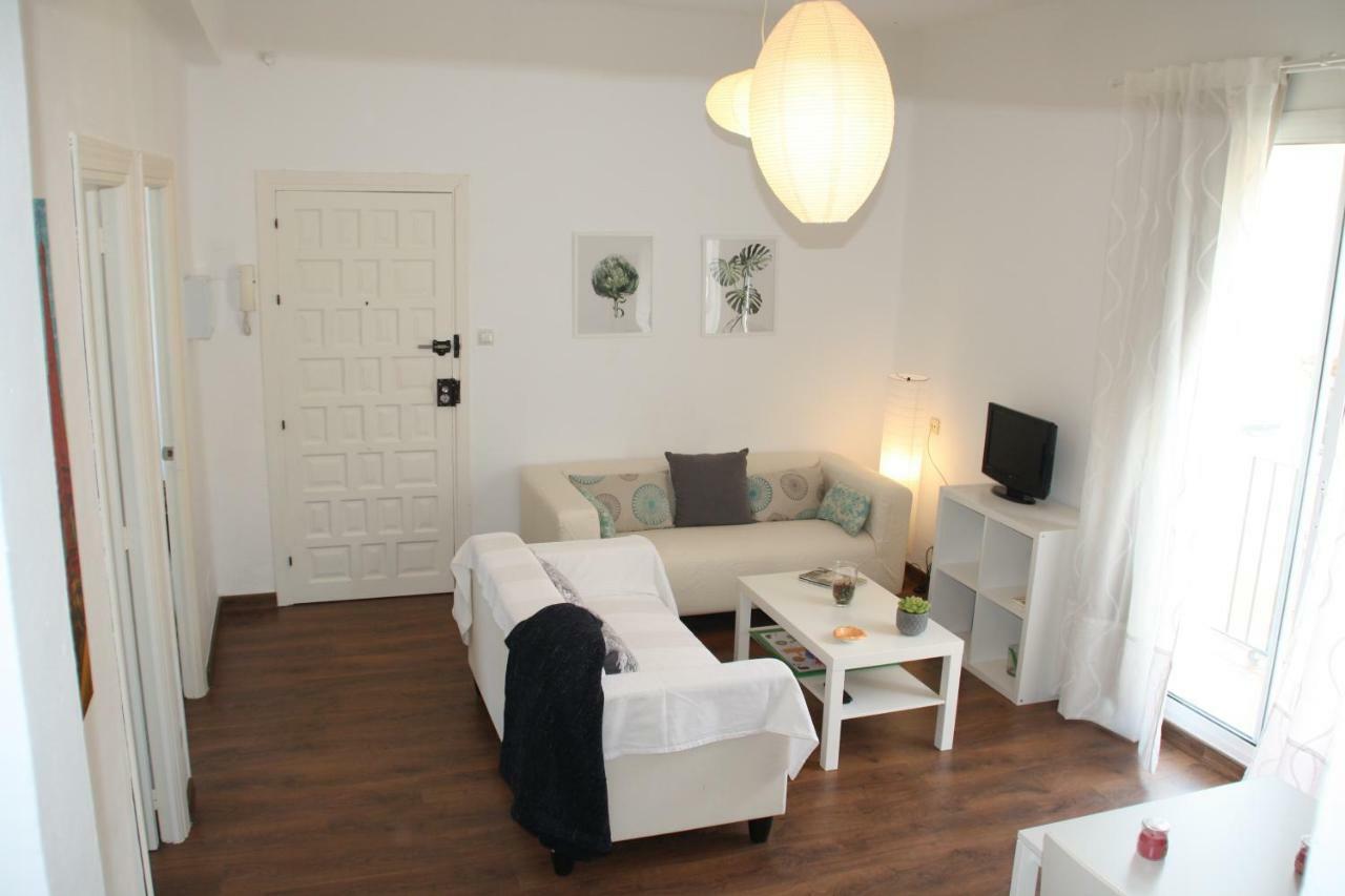 Apartamento Tia Maria Apartment Malaga Luaran gambar