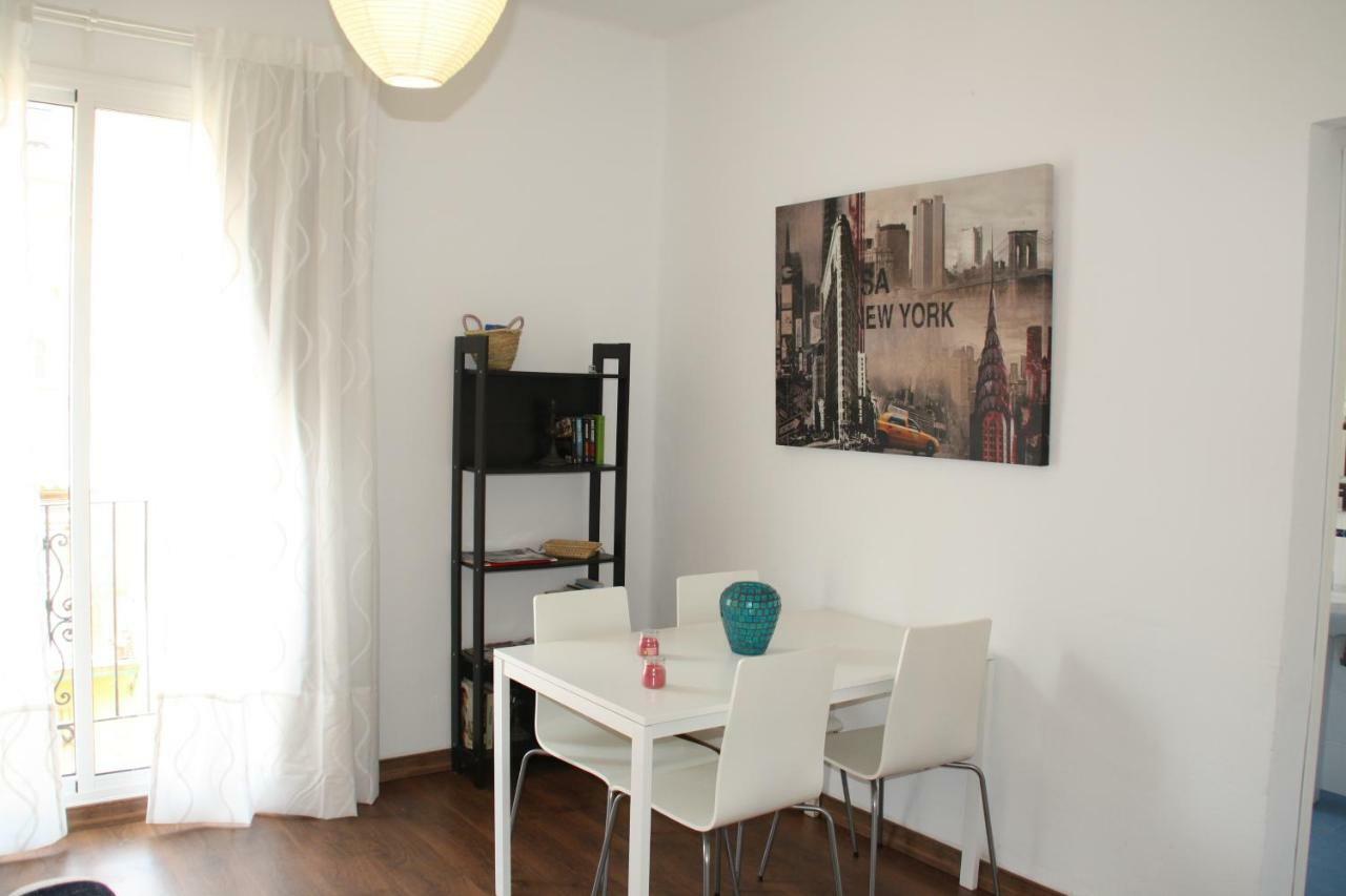 Apartamento Tia Maria Apartment Malaga Luaran gambar