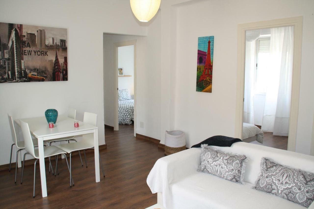 Apartamento Tia Maria Apartment Malaga Luaran gambar